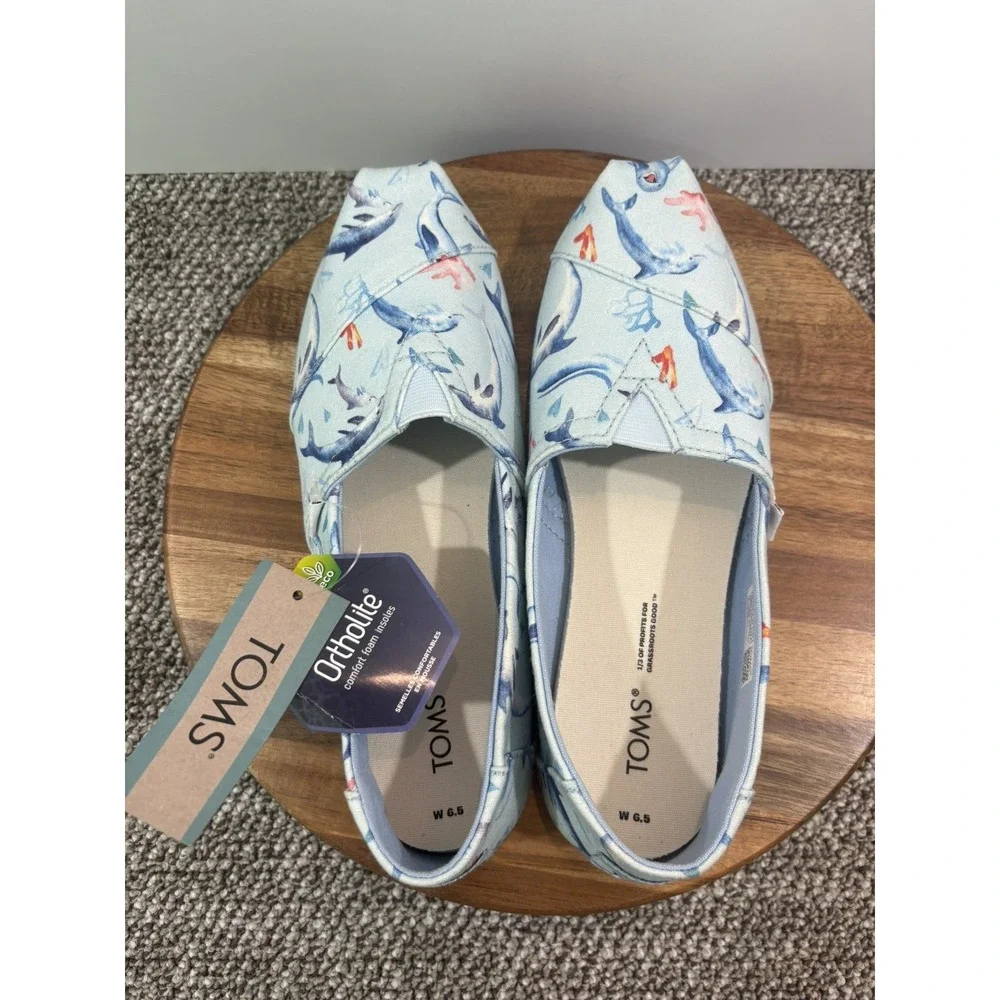 TOMS Blue Dolphins Slip-On Shoes Women's Size US 6.5 NEW WITH TAGS